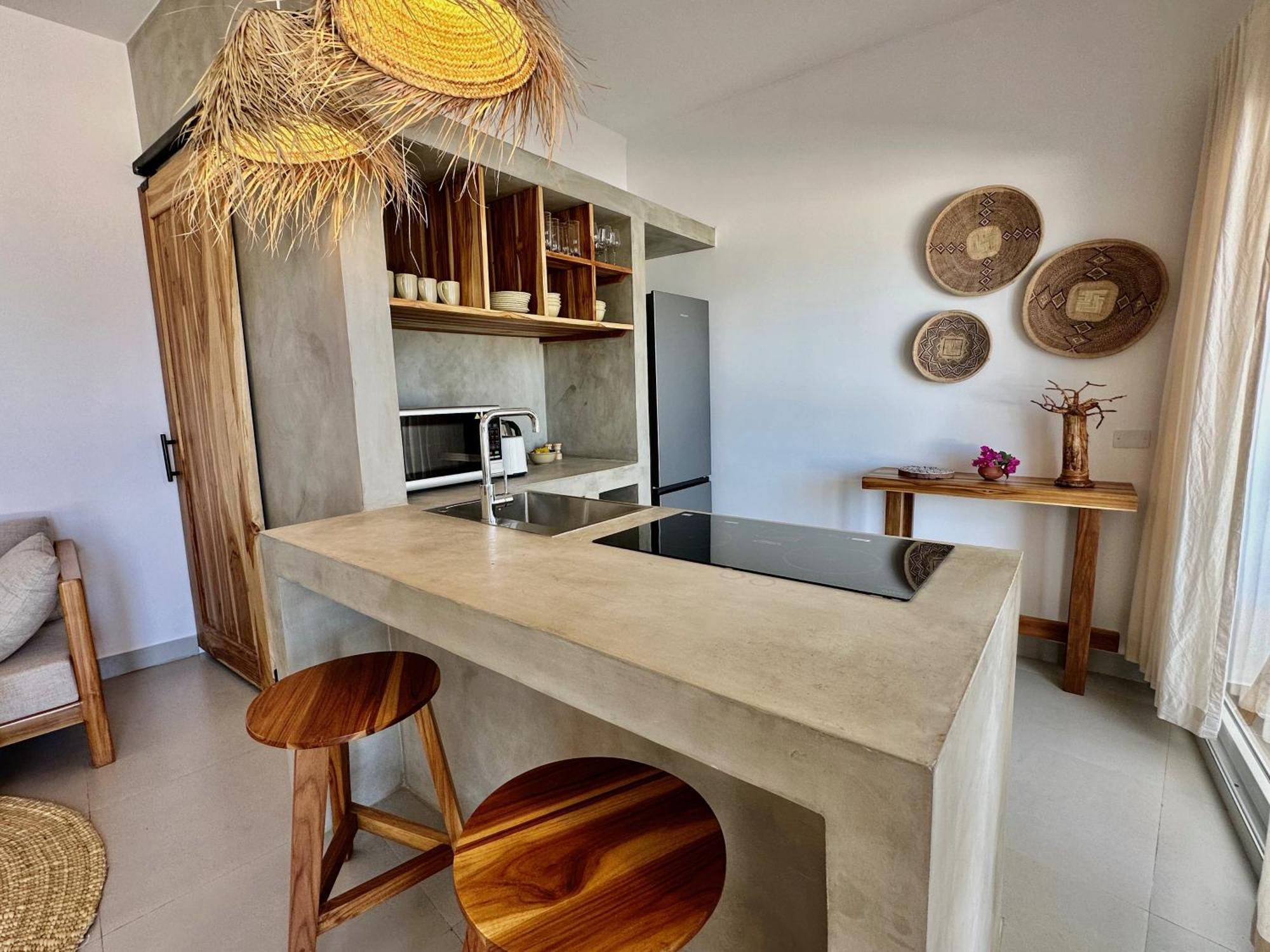 Beachfront With Private Pool Apartment